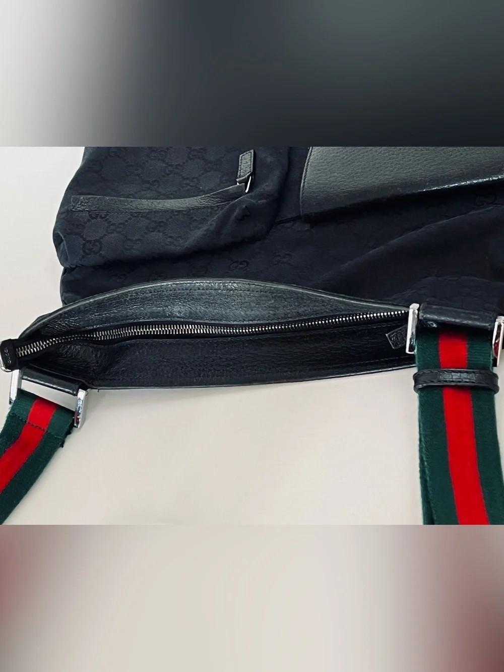 Gucci Web Black GG Canvas Vintage Messenger Bag & Dust Bag - Picture 14 of 16